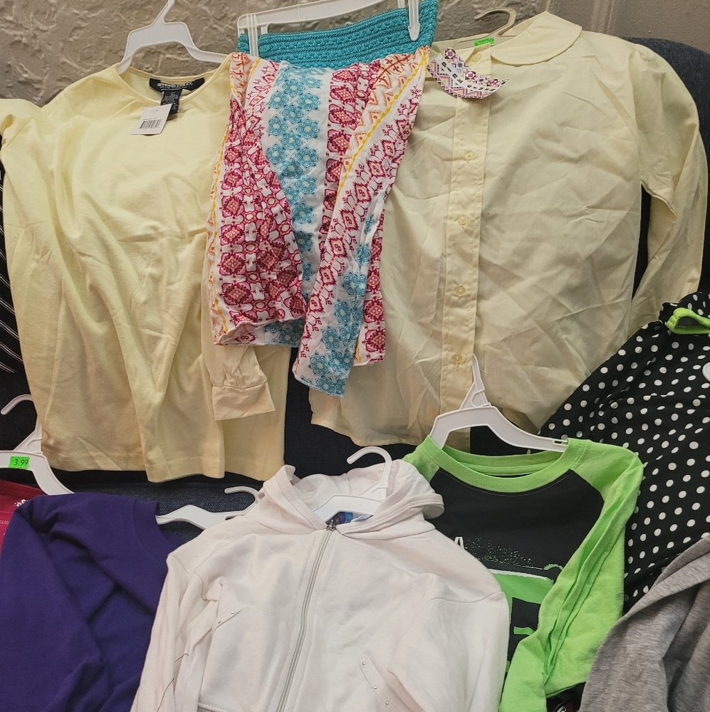 18 Pieces Of Girls Clothing Size L 12/14 And 16/18 Brand New w/tags In Excellent